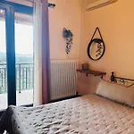 Lugrezia Sea View Villa Méson Yerakaríon