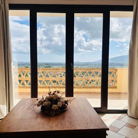 Lugrezia Sea View Méson Yerakaríon