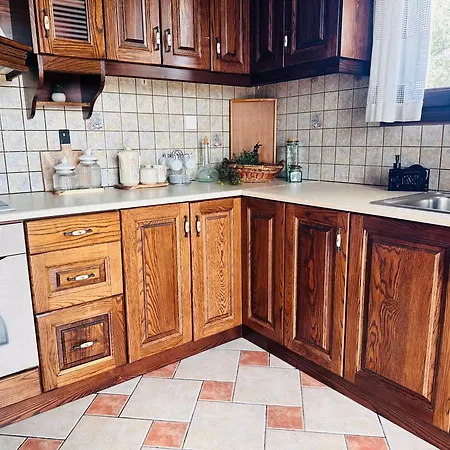 Lugrezia Sea View Méson Yerakaríon