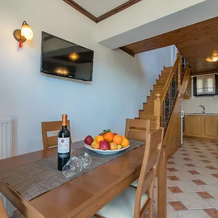 Lugrezia Sea View Méson Yerakaríon